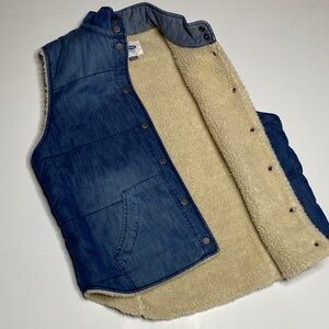 Old Navy Sherpa Vest size Medium